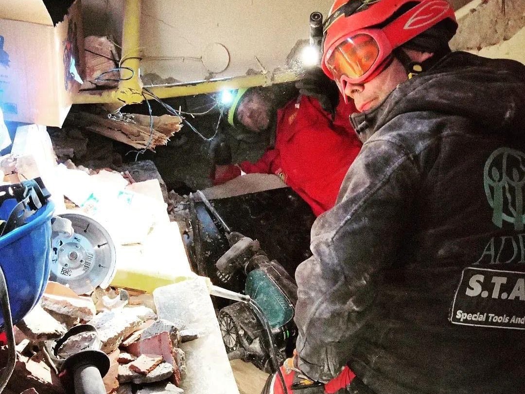 Rescue team Zoltan 2 4-3